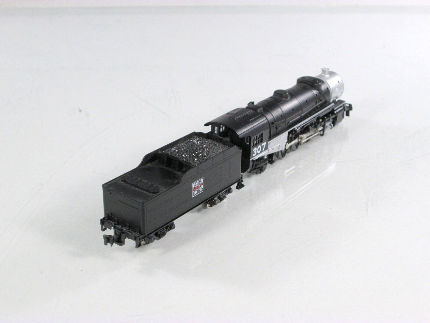N Scale ***WESTERN PACIFIC*** HEAVY MIKADO 2-8-2 Locomotive #307 - Kato 126-0207