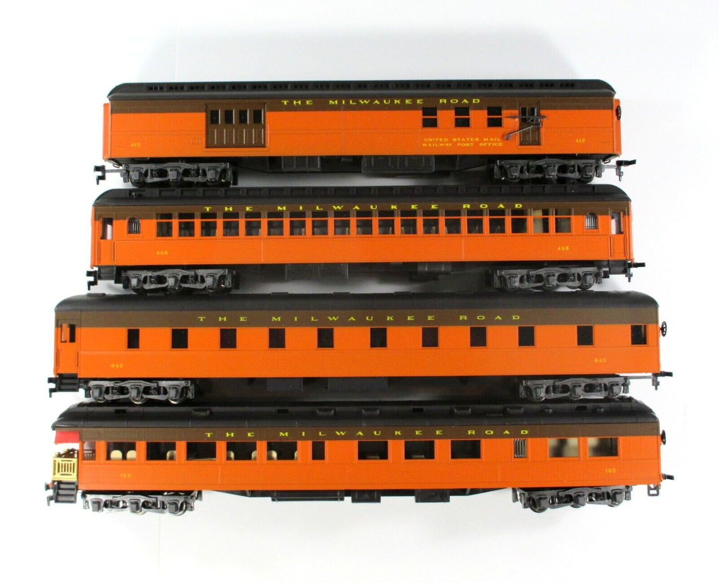 HO Scale MILWAUKEE ROAD 1920s Heavyweight 4-Passenger Car Set B - Rivarossi 6905