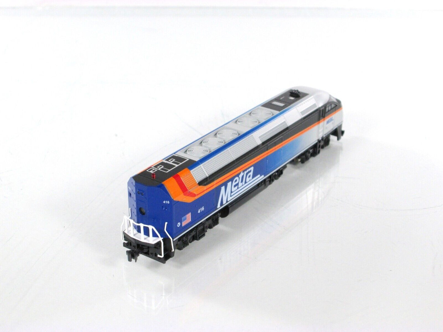 N Scale ***CHICAGO METRA*** EMD M36PH Locomotive #416 -- Kato 176-6121 **DCC Rdy