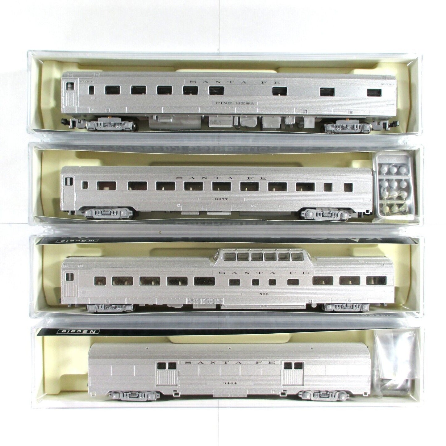 N Scale **SANTA FE** Lightweight Corrugated Passenger 4-Car Set B -Kato 106-1603