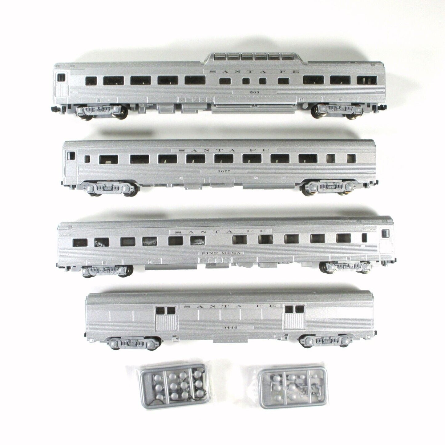 N Scale **SANTA FE** Lightweight Corrugated Passenger 4-Car Set B -Kato 106-1603