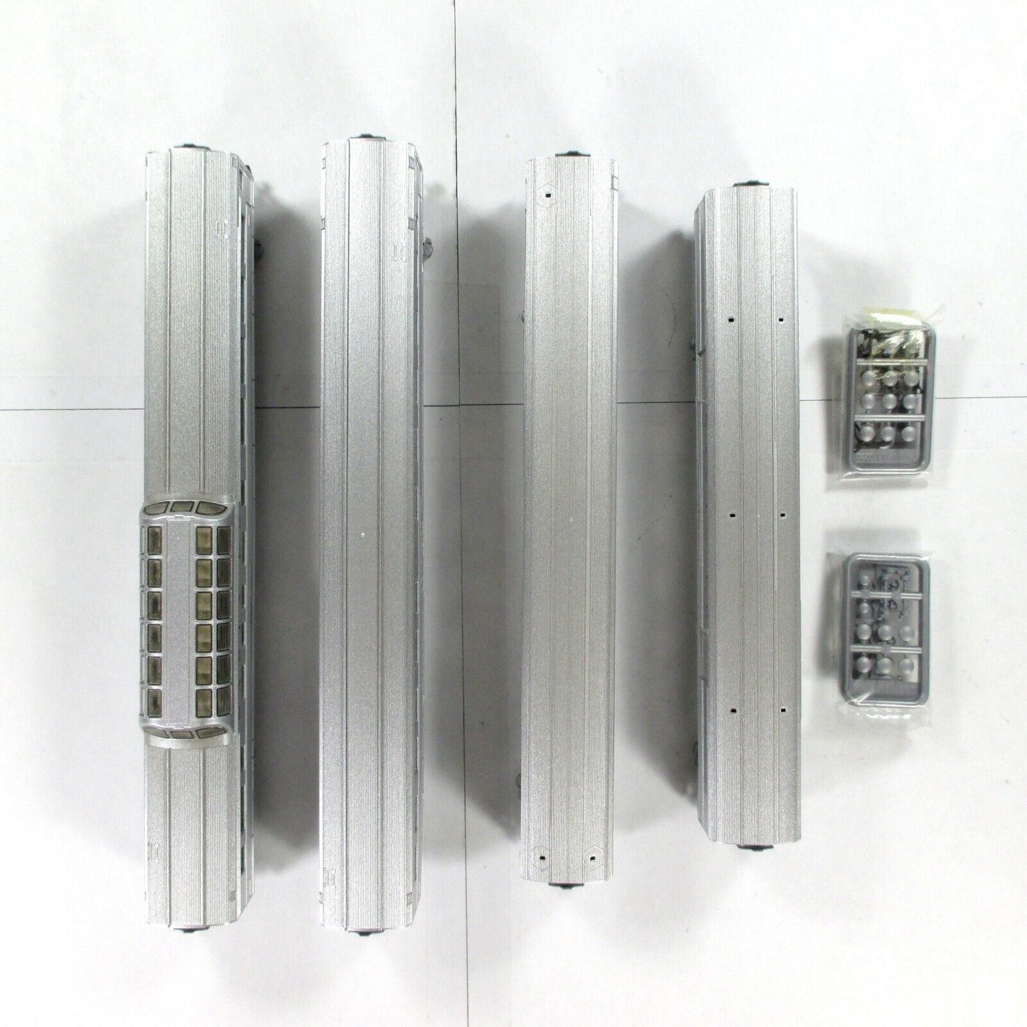 N Scale **SANTA FE** Lightweight Corrugated Passenger 4-Car Set B -Kato 106-1603