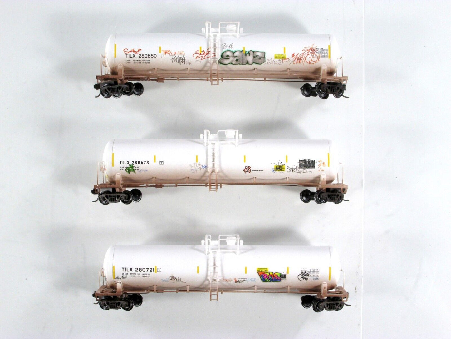 N Scale *TILX* Weathered & Graffiti 56' Tank Car Set Micro Trains 98305059 *RARE