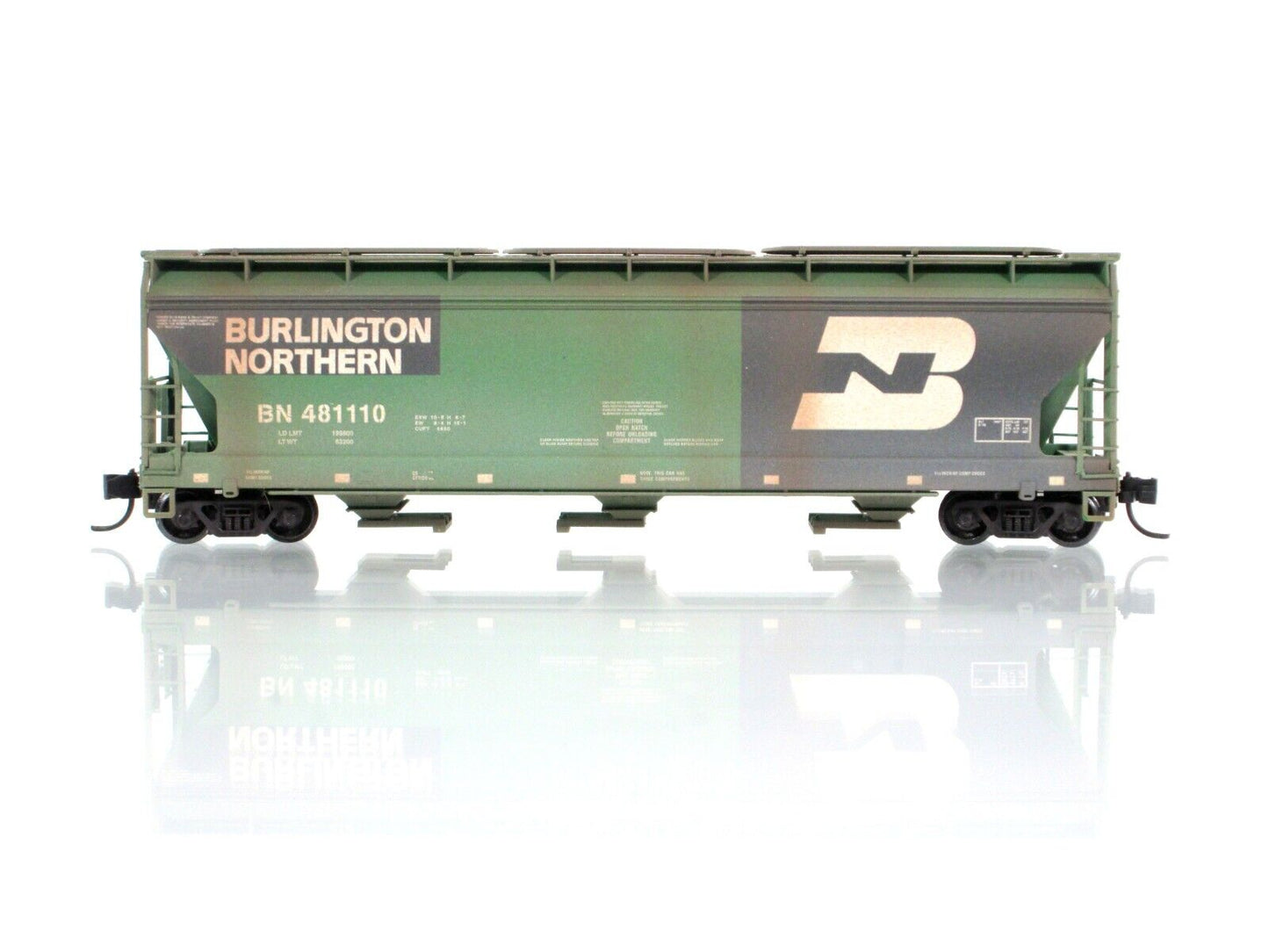 N Scale **BN** Weathered 3-Bay Covered Hopper - Micro Trains Special NSE 15-189