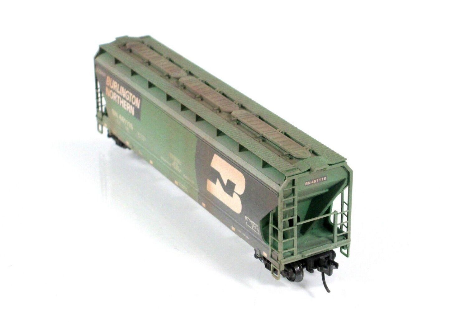 N Scale **BN** Weathered 3-Bay Covered Hopper - Micro Trains Special NSE 15-189