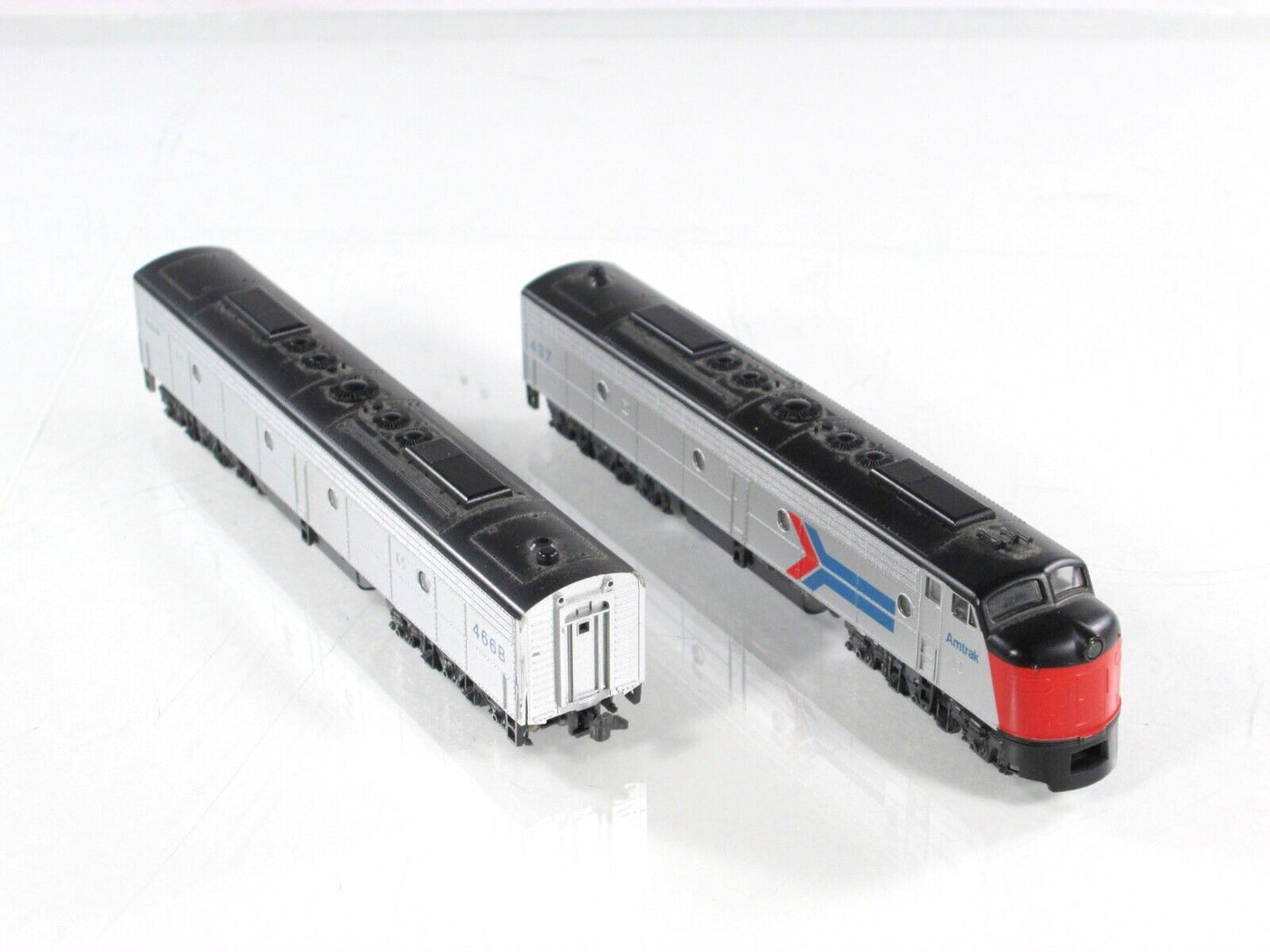 N Scale **AMTRAK** E8/9 A&B Locomotive Set #437,466B - Kato 176-252,291, DCC Rdy