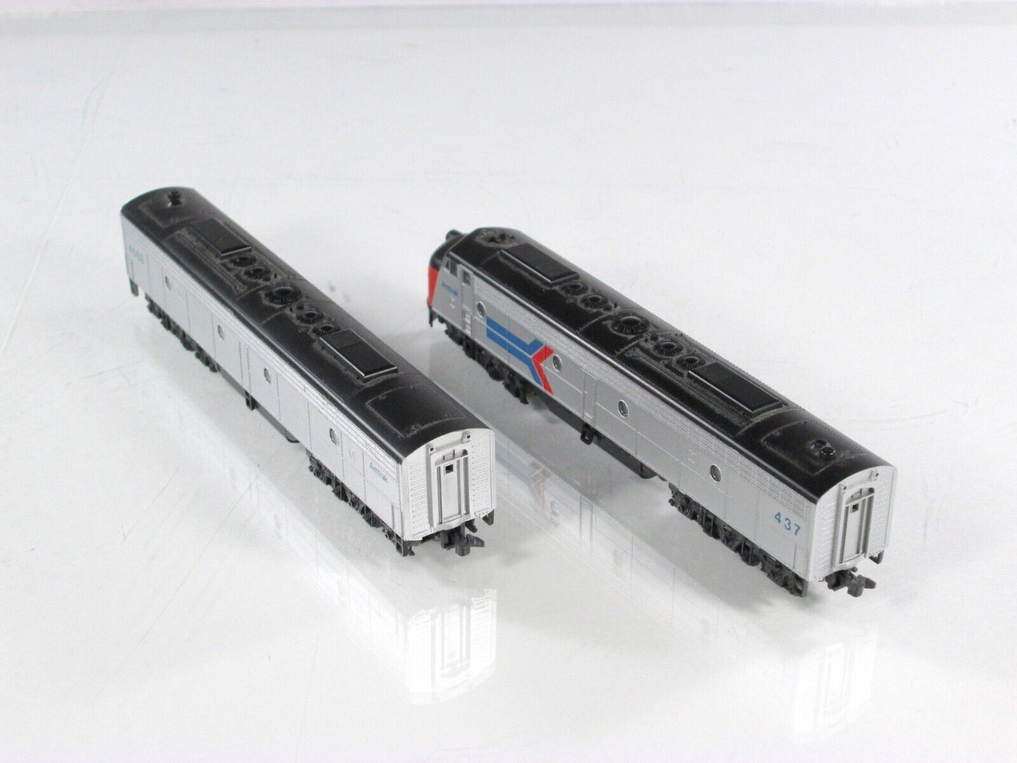 N Scale **AMTRAK** E8/9 A&B Locomotive Set #437,466B - Kato 176-252,291, DCC Rdy
