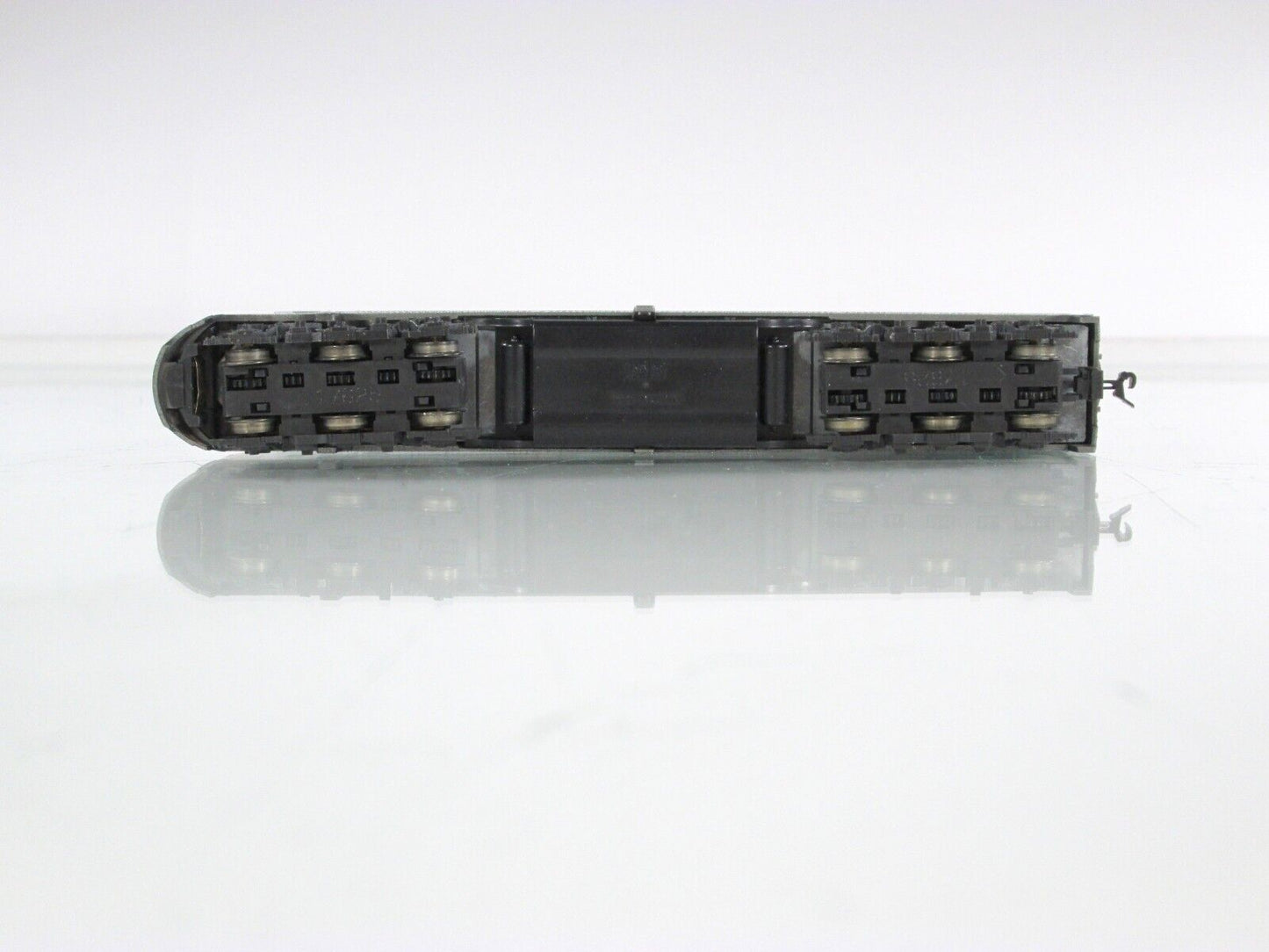 N Scale **AMTRAK** E8/9 A&B Locomotive Set #437,466B - Kato 176-252,291, DCC Rdy
