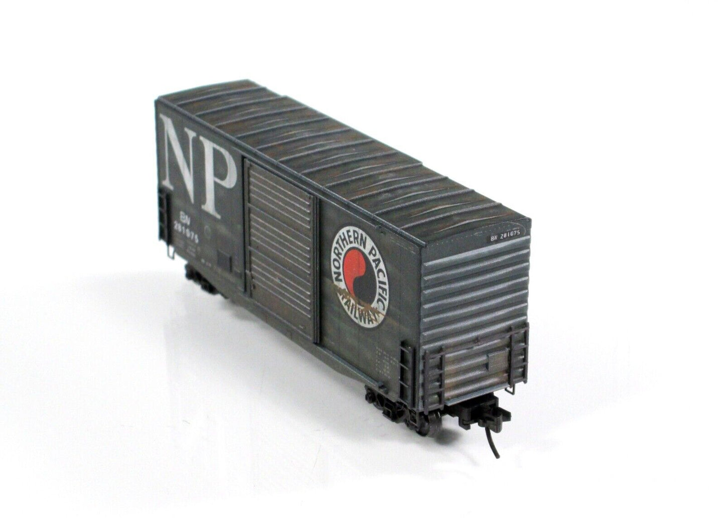 N Scale *NORTHERN PACIFIC* Weathered 40' Hy-Cube Box Car - Micro Trains 10144011