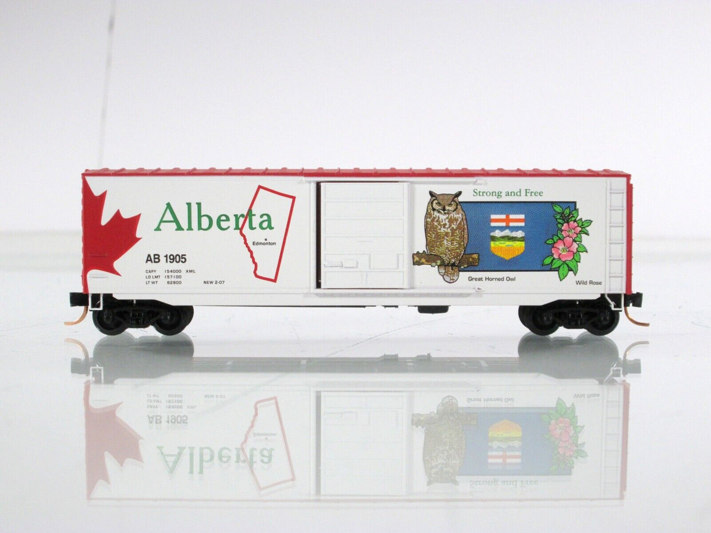 N Scale **CANADIAN 13 PROVINCE & TERRITORY** Full Box Car Set - Micro Trains
