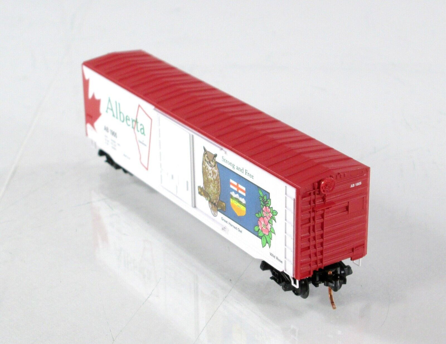 N Scale **CANADIAN 13 PROVINCE & TERRITORY** Full Box Car Set - Micro Trains