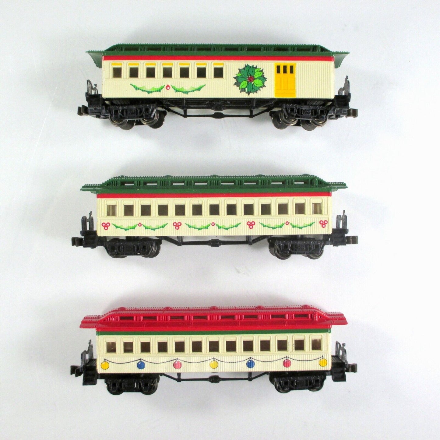 N Scale ***SPIRIT of CHRISTMAS*** Overland Passenger 3 Car Set -- Bachmann 24017