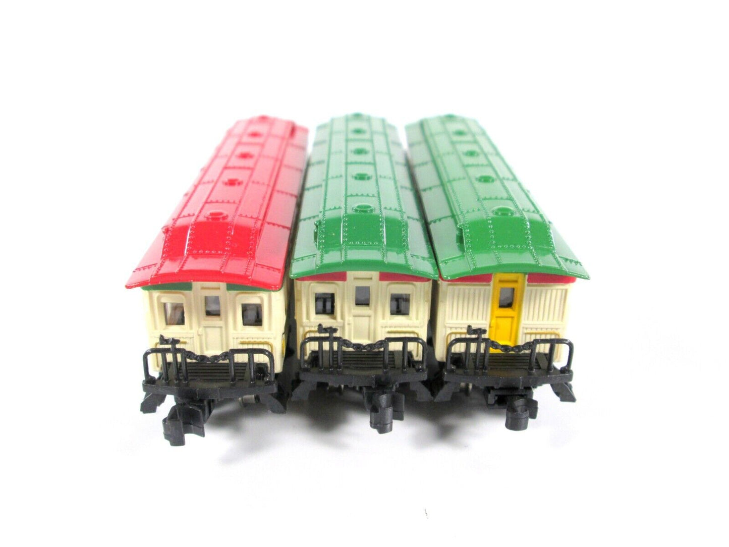 N Scale ***SPIRIT of CHRISTMAS*** Overland Passenger 3 Car Set -- Bachmann 24017