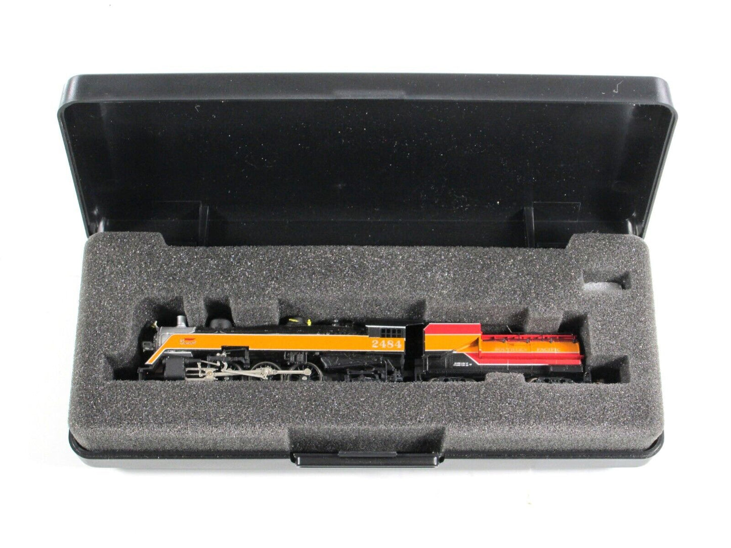 N Scale SOUTHERN PACIFIC DAYLIGHT 4-6-2 Semi-Streamliner Locomotive -Model Power