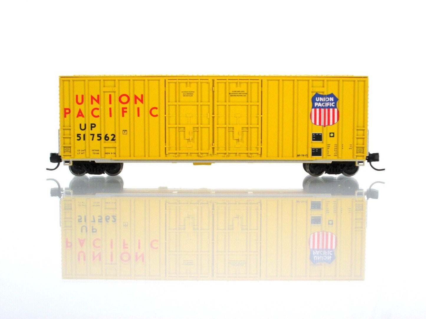 N Scale ***UNION PACIFIC*** 50' Box Car 6-Set --- Intermountain 6133004 **RARE**