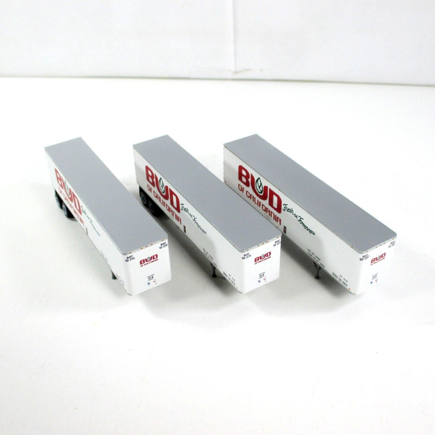 N Scale ***BUD of CALIFORNIA*** 40' Trailer Van 3-Pack Set - Trainworx 40254