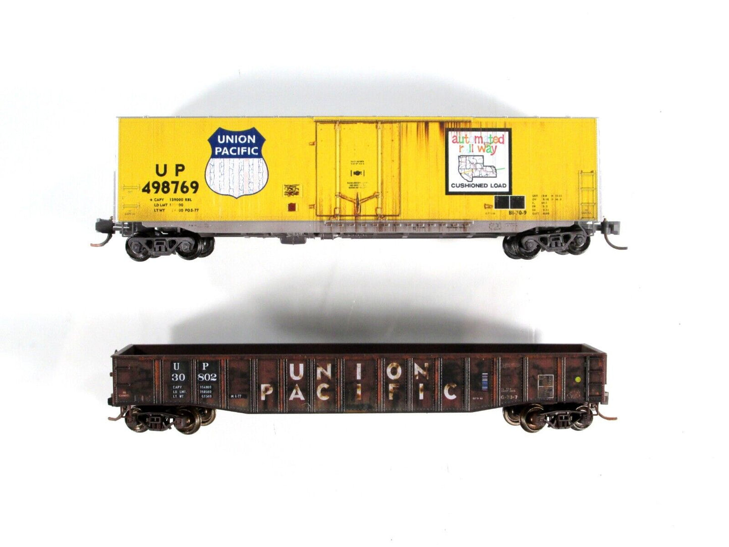 N Scale **UNION PACIFIC** Weathered Box Car & Gondola - Micro Trains 99305480