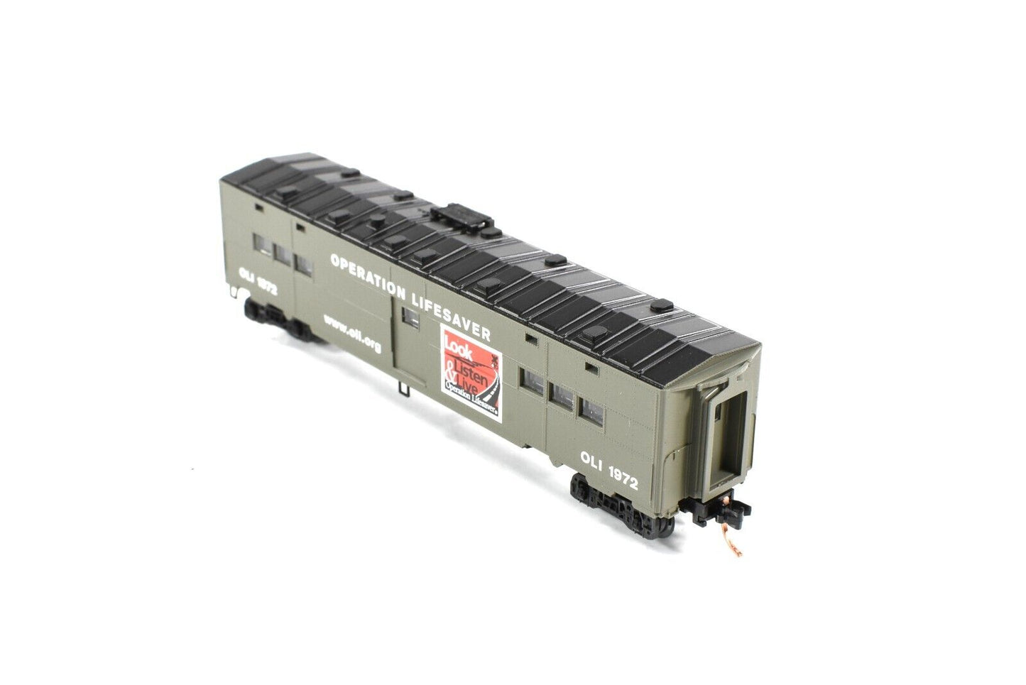 N Scale **OPERATION LIFESAVER** Troop Sleeper, OLI 1972 - Micro Trains NSC 05-01