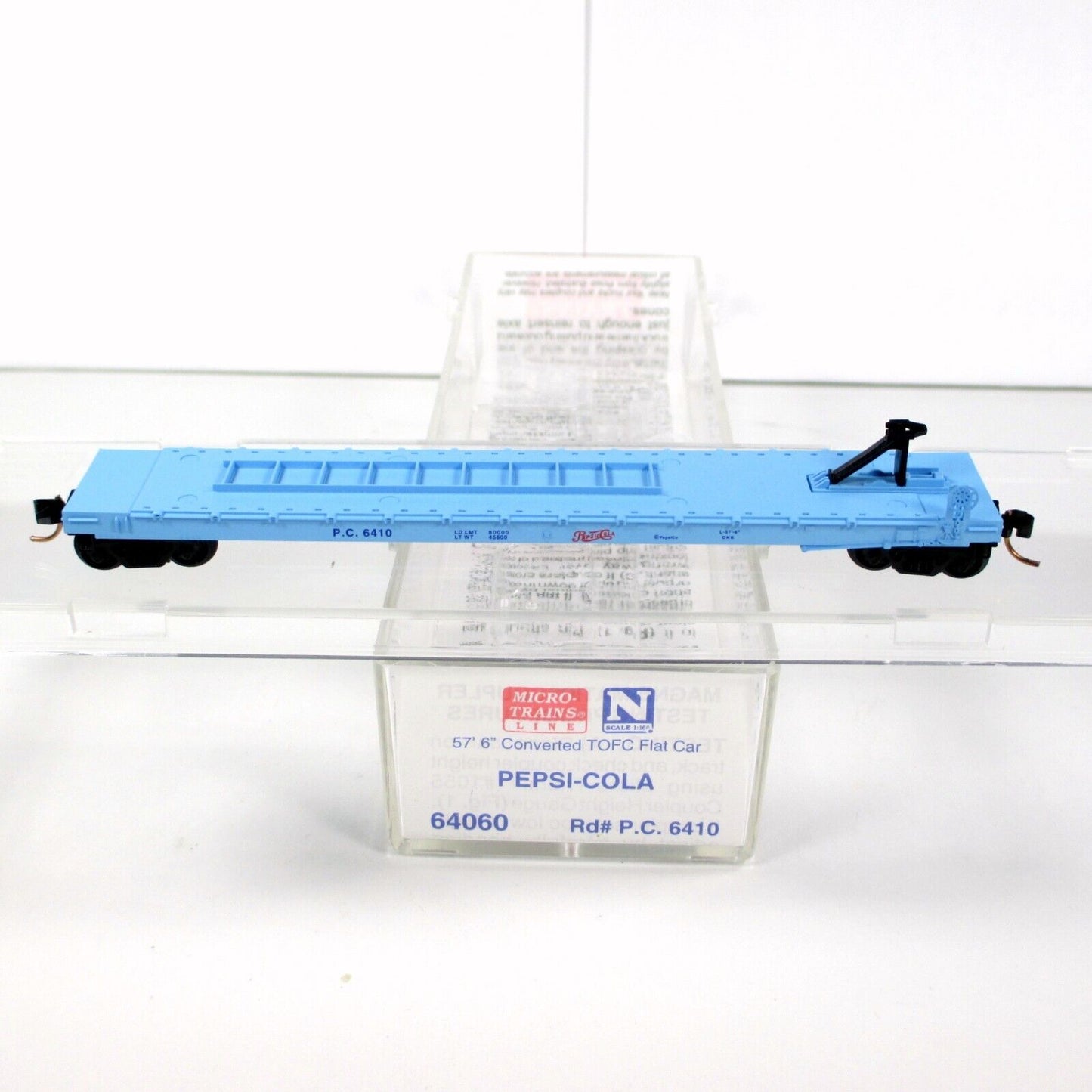 N Scale ***PEPSI-COLA*** 57'6" TOFC Flat Car - PC 6410 ------ Micro Trains 64060