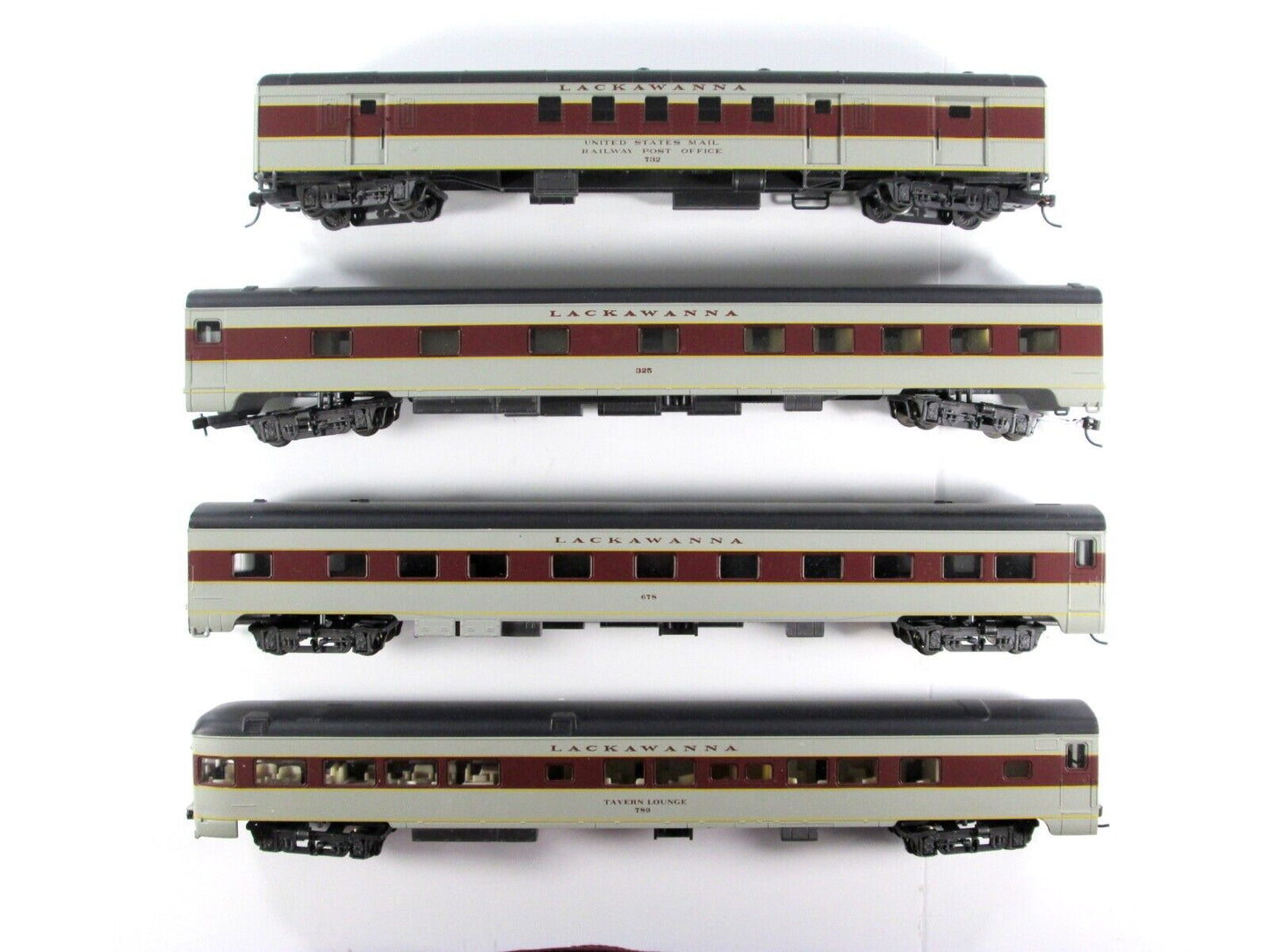 HO Scale ***LACKAWANNA*** 1930s Passenger Set B -- Rivarossi 6955, Knuckle Cplrs