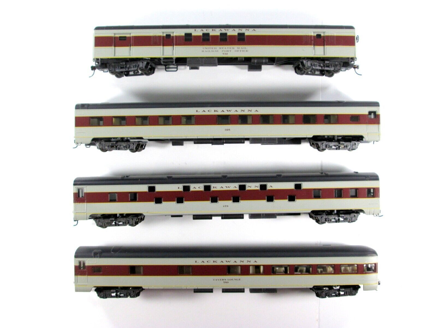 HO Scale ***LACKAWANNA*** 1930s Passenger Set B -- Rivarossi 6955, Knuckle Cplrs