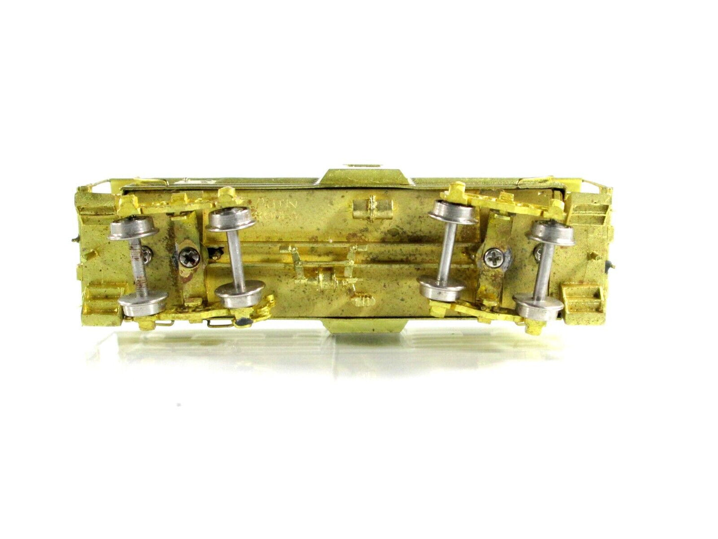 N Scale BRASS Milwaukee Road Bay Window Ribbed-Side Caboose -- Overland OMI-2828
