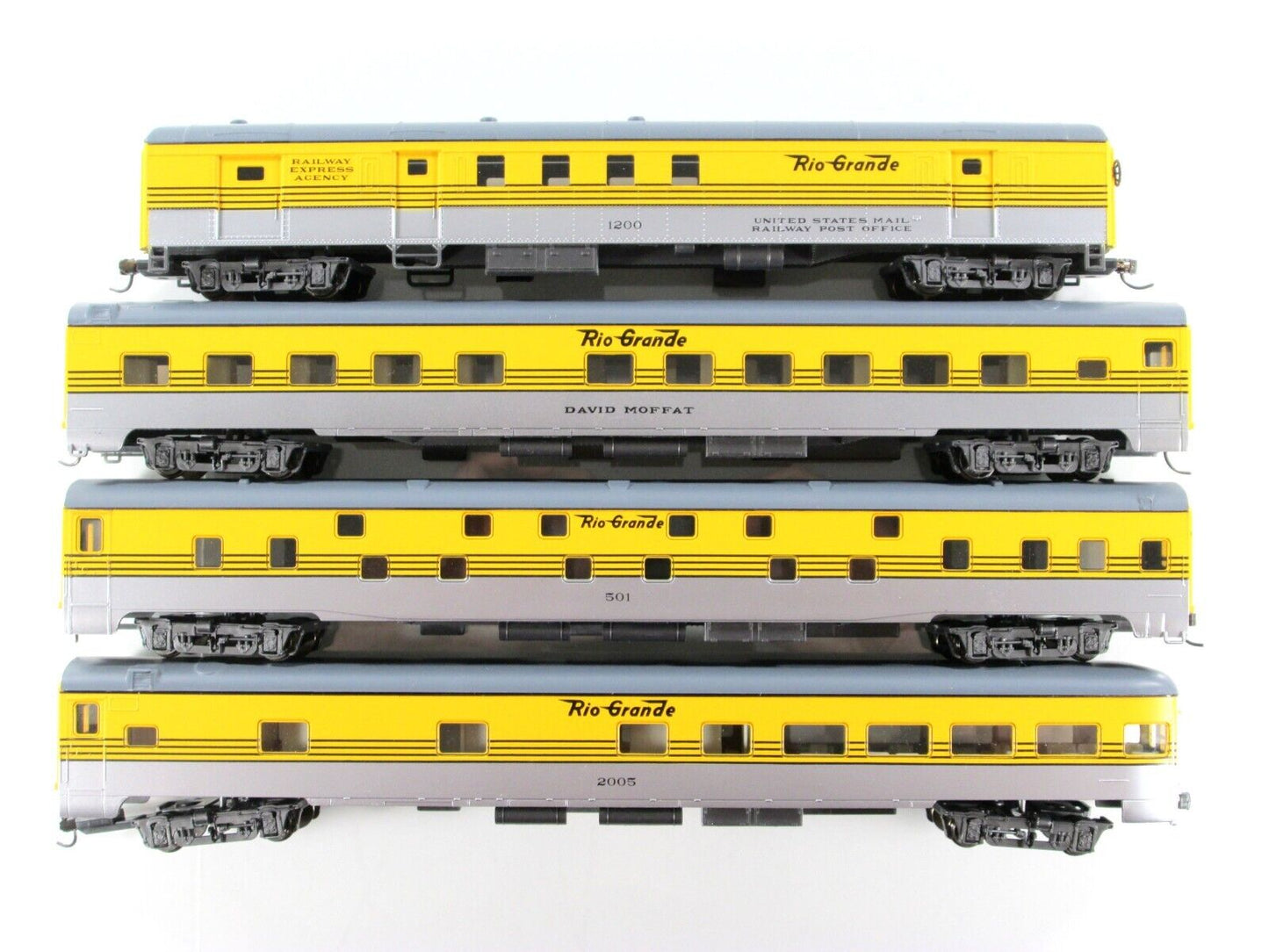 HO Scale *DENVER RIO GRANDE 1930s Passenger Set B -Rivarossi 6937, Knuckle Cplrs