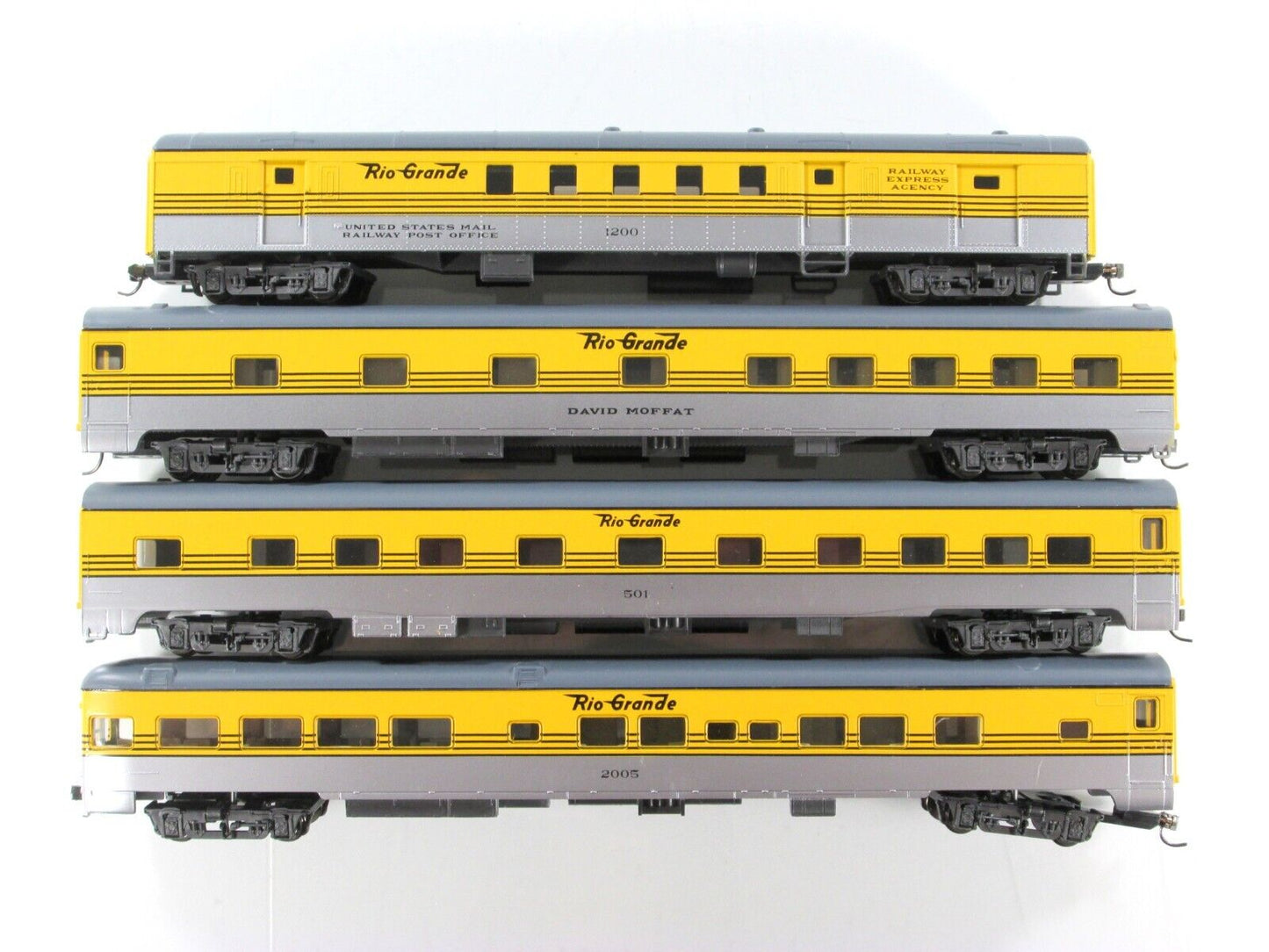 HO Scale *DENVER RIO GRANDE 1930s Passenger Set B -Rivarossi 6937, Knuckle Cplrs