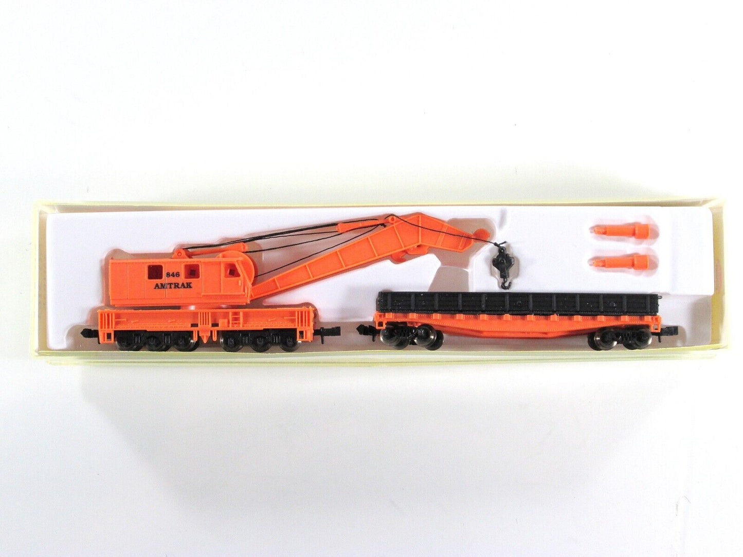 N Scale AMTRAK **MOW** Boom Crane #846, Flat Car Tender - Model Power 3163 *NEW*