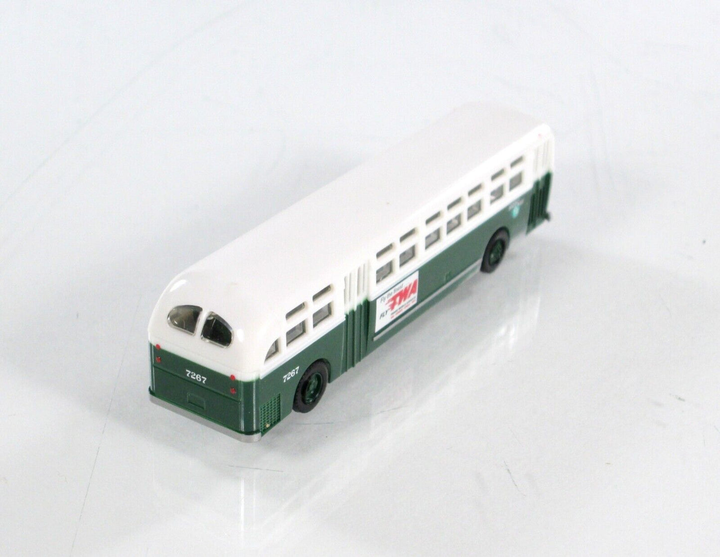 N Scale ***CHICAGO TRANSIT*** Motor Coach, TWA Ad, #7267 -- WHEELS of TIME 90161