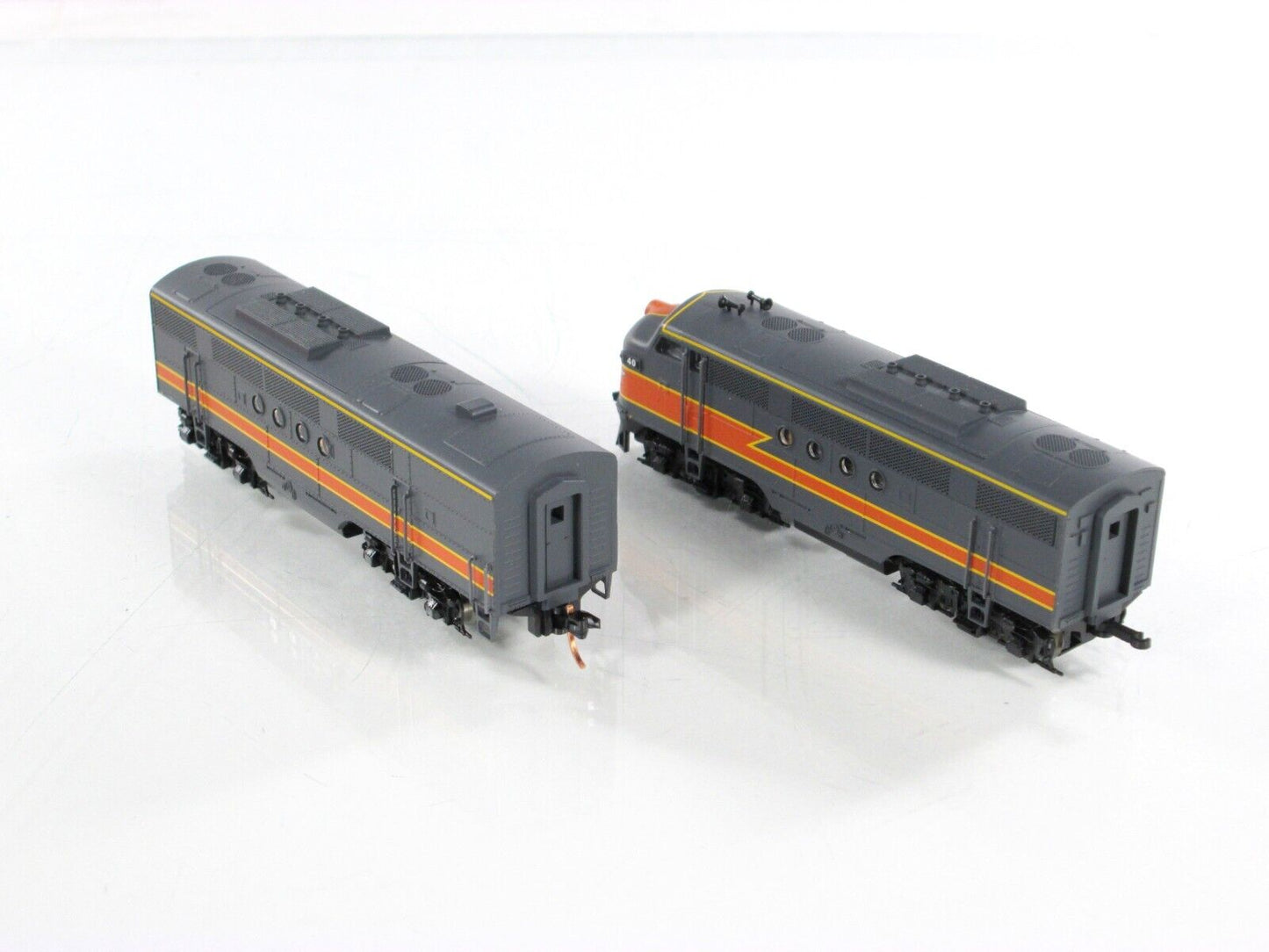 N Scale ***MILWAUKEE ROAD*** EMD FT A/B Set #40 - Micro Trains 99200091, DCC Rdy
