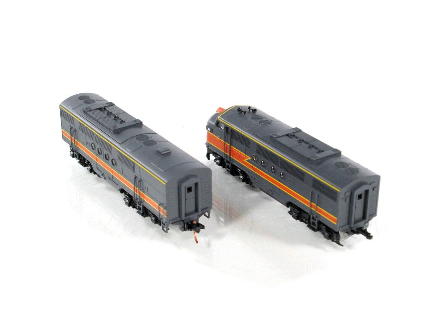N Scale ***MILWAUKEE ROAD*** EMD FT A/B Set #41 - Micro Trains 99200092, DCC Rdy