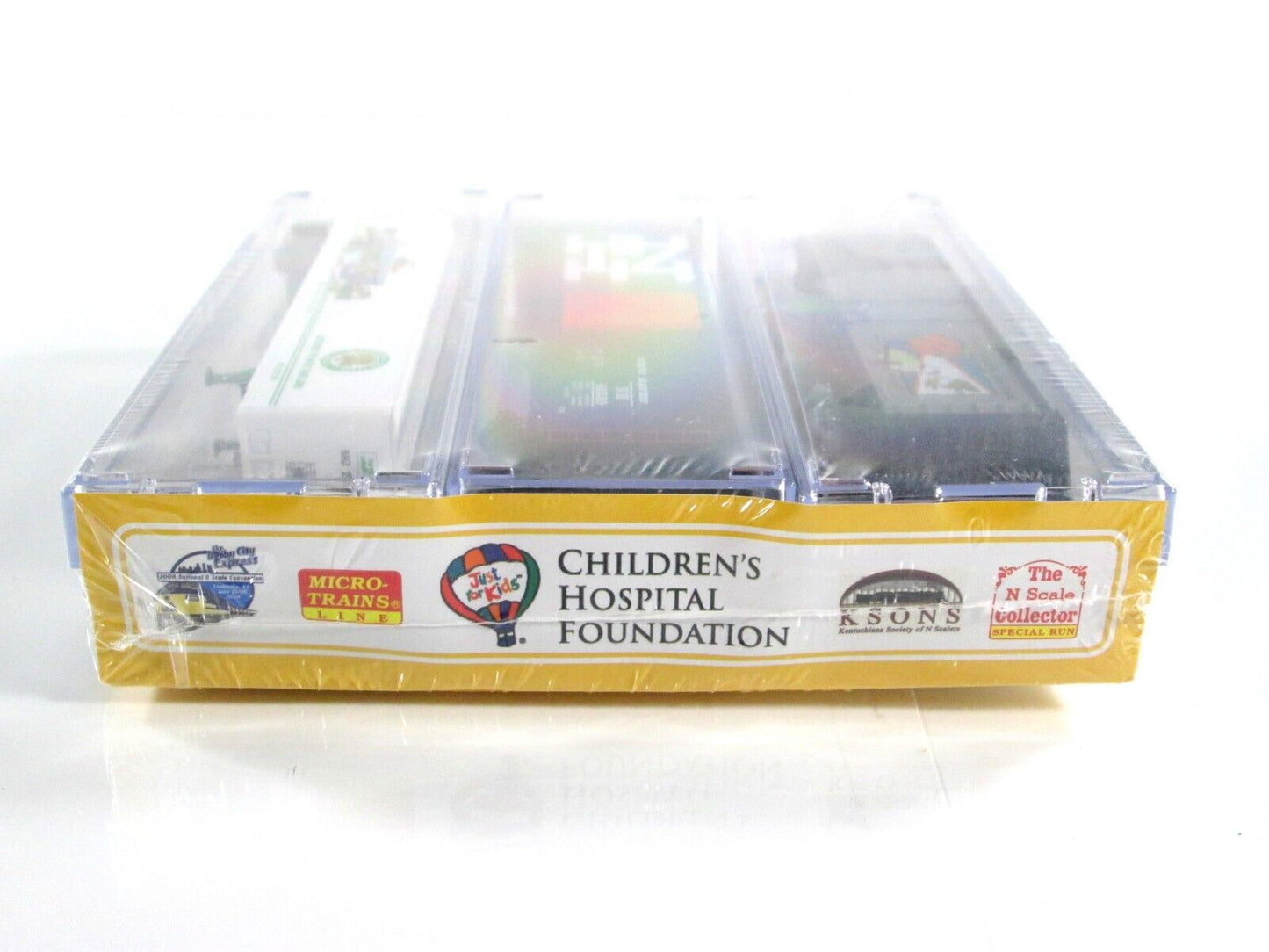 N Scale CHILDREN'S HOSPITAL Set - Box Cars & Trailer - Micro Trains Special RARE