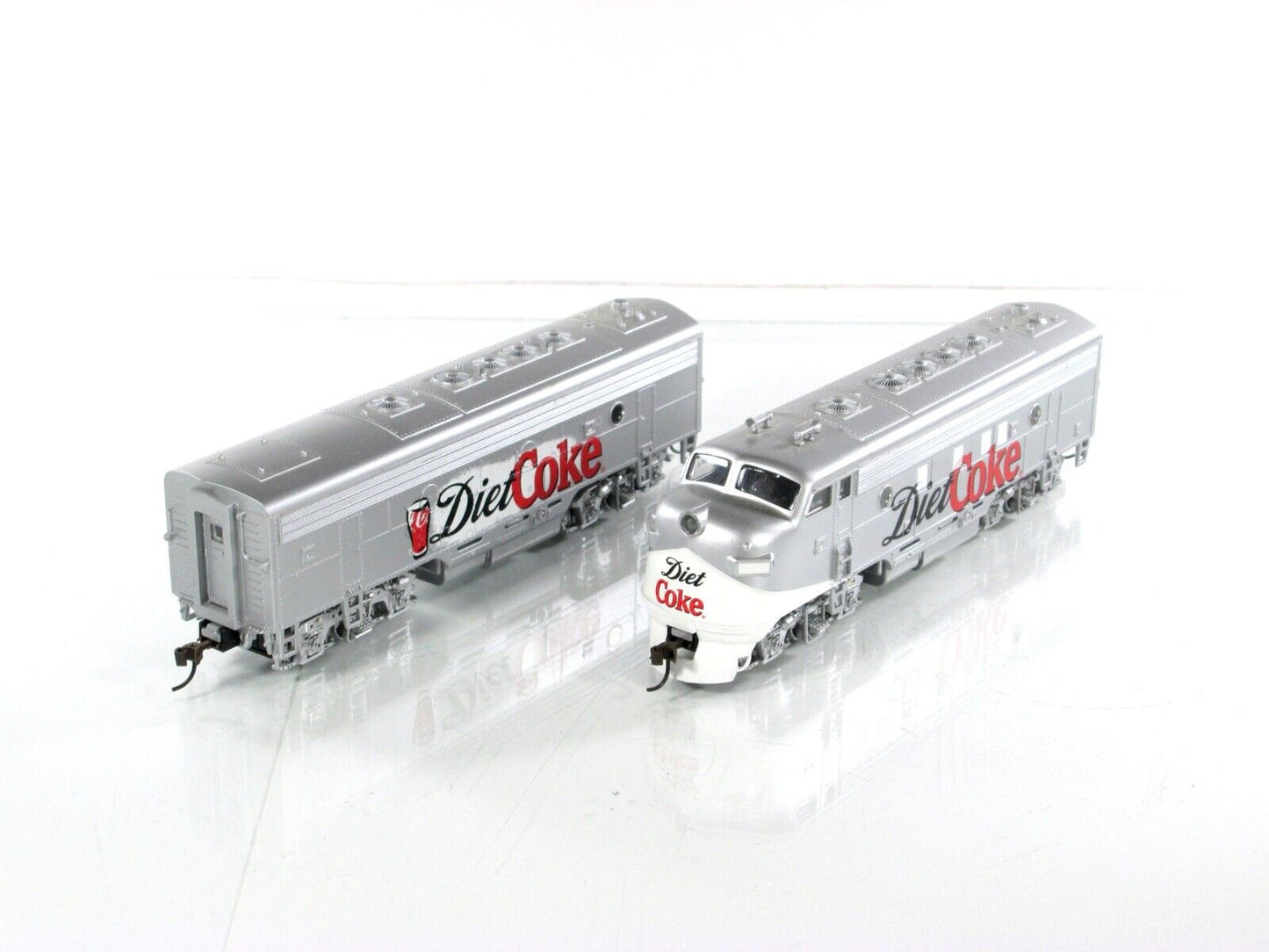 HO Scale ***DIET COKE*** F-Series F7A F7B Diesel Locomotive AB Set ----- Athearn