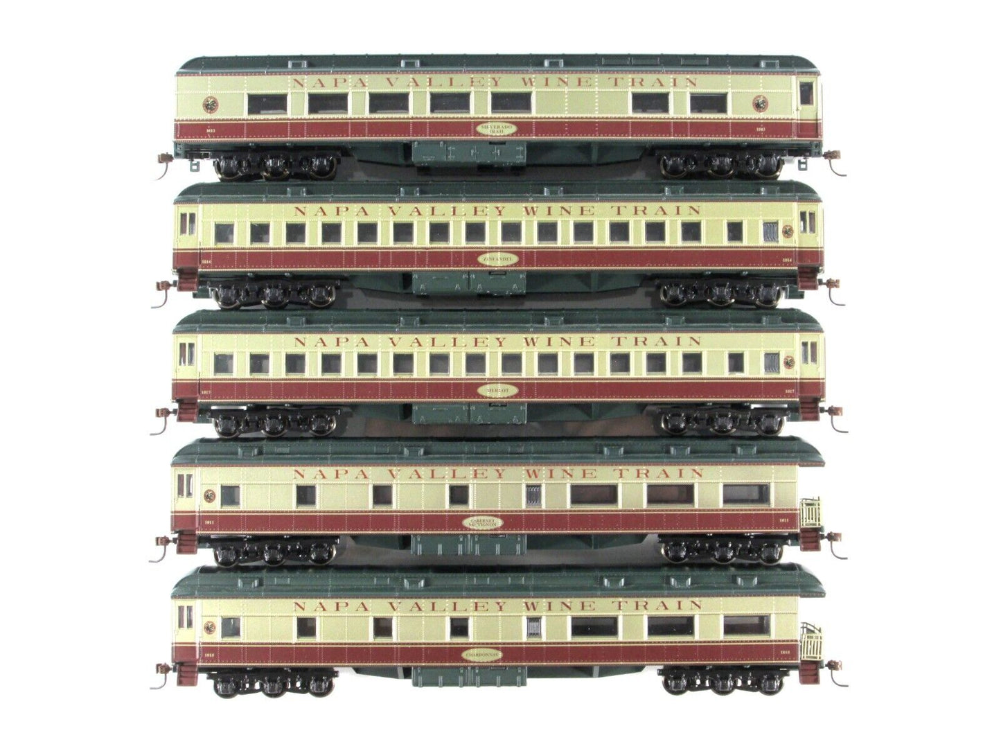 HO Scale ***NAPA VALLEY*** Wine Train Passenger 5-Car Set -Athearn, Metal Wheels