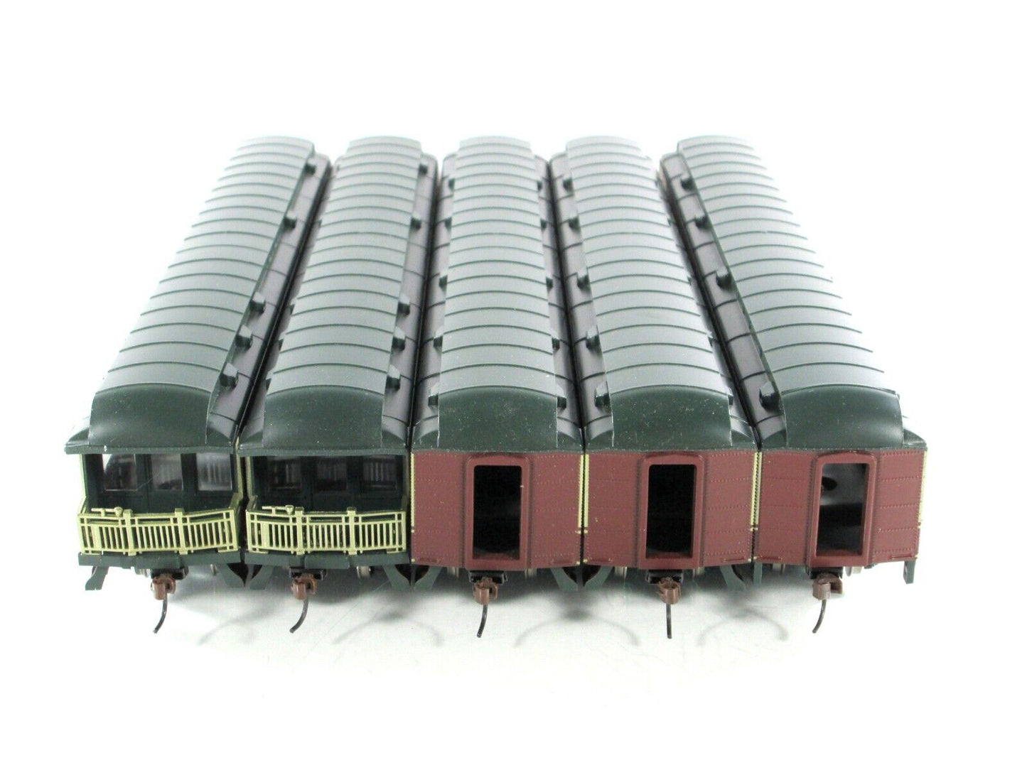 HO Scale ***NAPA VALLEY*** Wine Train Passenger 5-Car Set -Athearn, Metal Wheels