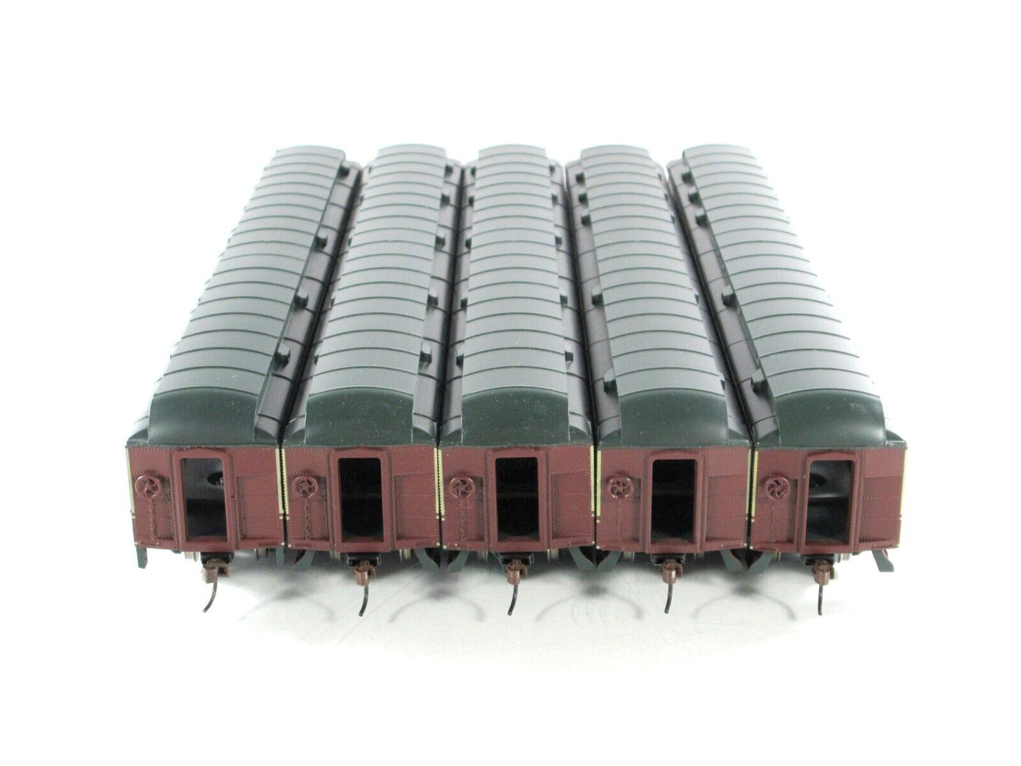 HO Scale ***NAPA VALLEY*** Wine Train Passenger 5-Car Set -Athearn, Metal Wheels
