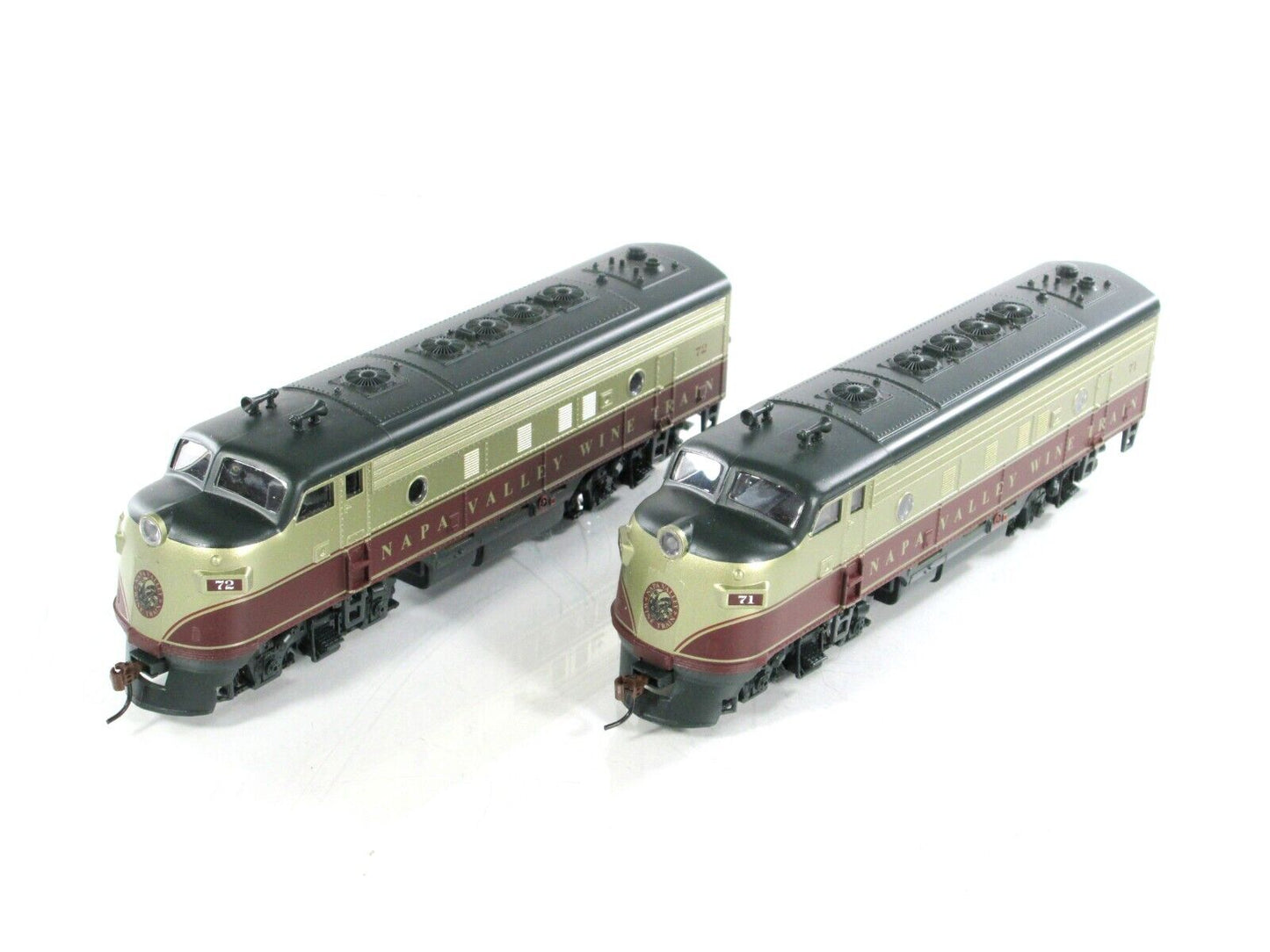 HO Scale ***NAPA VALLEY*** Wine Train F7A Locomotive Set # 71, 72 - Athearn 8500