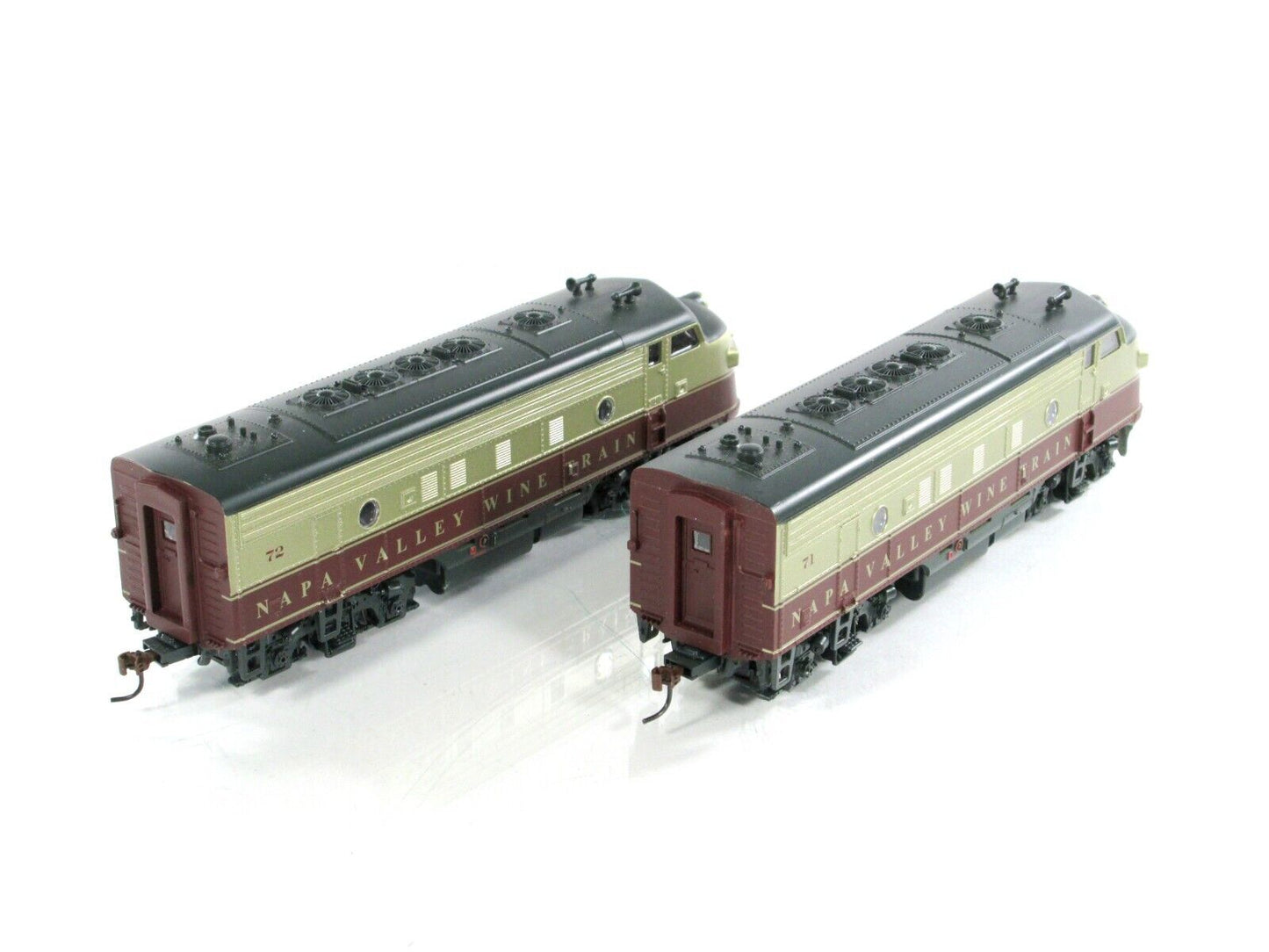 HO Scale ***NAPA VALLEY*** Wine Train F7A Locomotive Set # 71, 72 - Athearn 8500