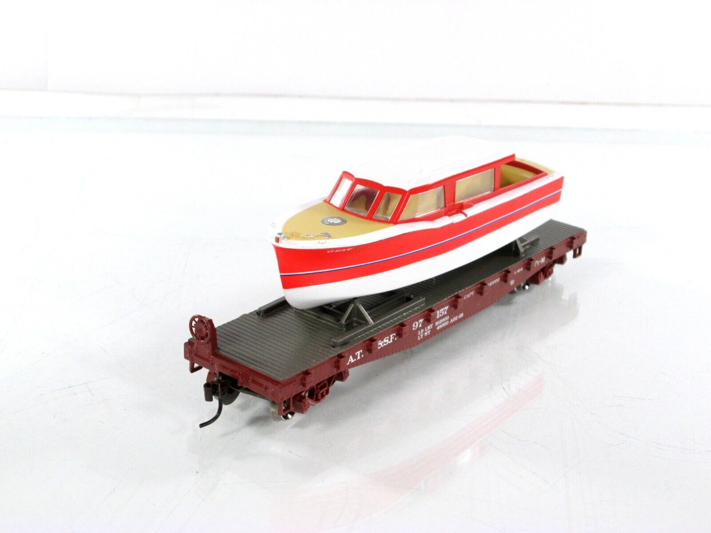 HO Scale ***SANTA FE*** 40' Flat Car w/ Boat, ATSF 97157 - Athearn 96314 ***RARE