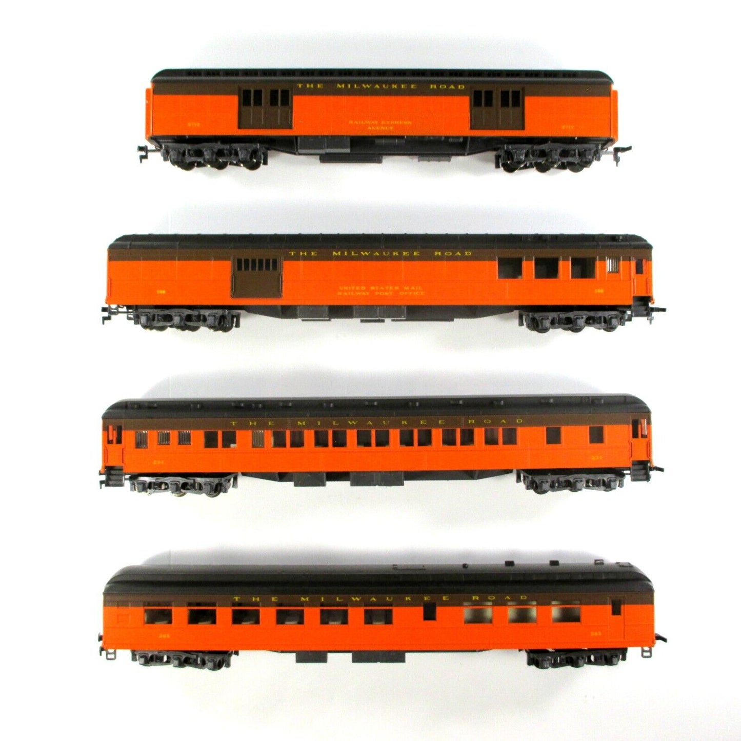 HO Scale MILWAUKEE ROAD 1920s Heavyweight 4-Passenger Car Set A - Rivarossi 6904