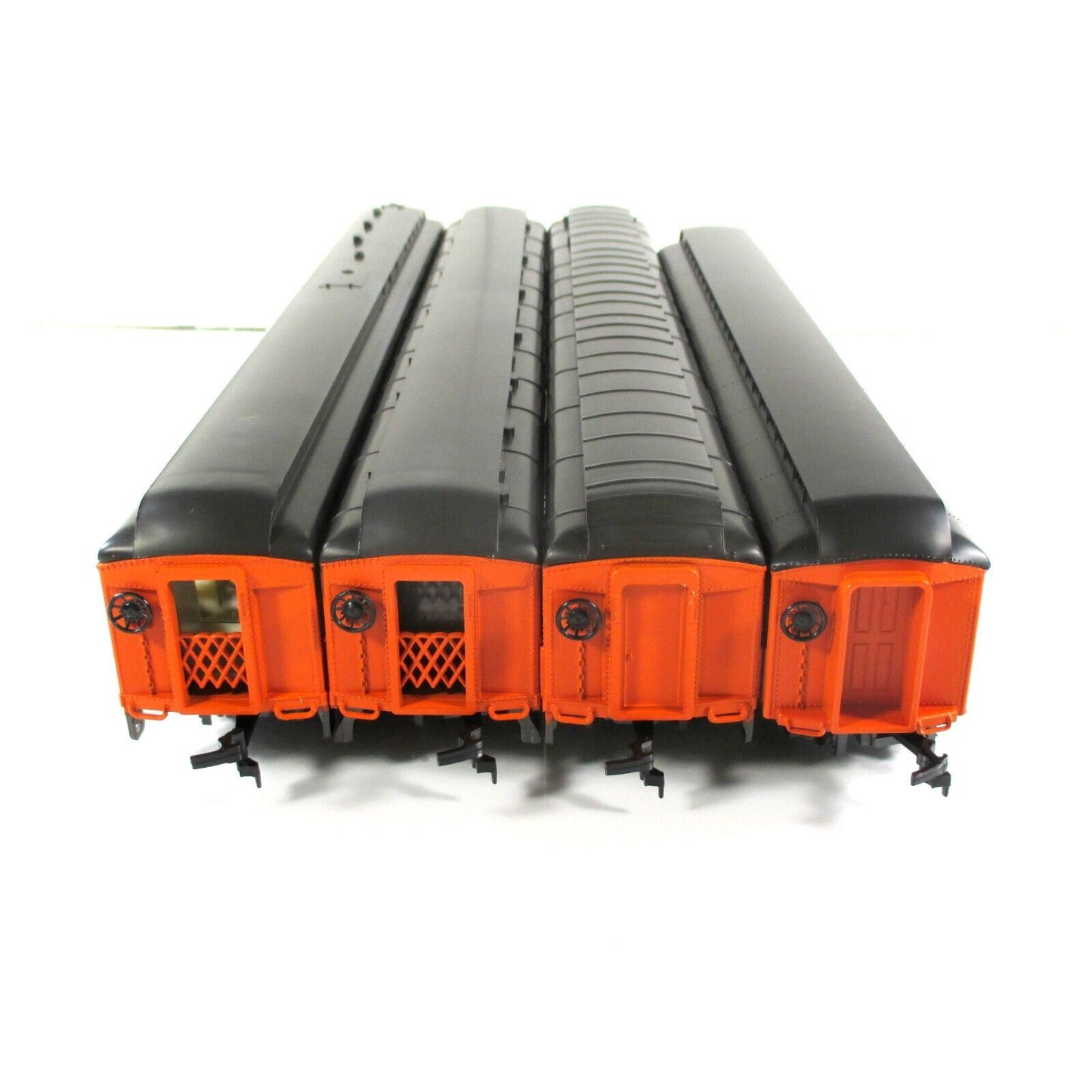 HO Scale MILWAUKEE ROAD 1920s Heavyweight 4-Passenger Car Set A - Rivarossi 6904
