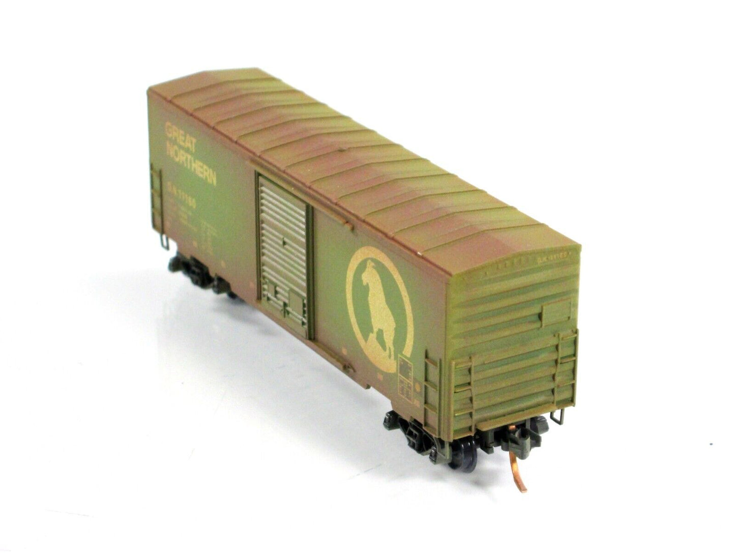 N Scale **GREAT NORTHERN** Weathered Graffiti 40' Box Car -Micro Trains 02444360