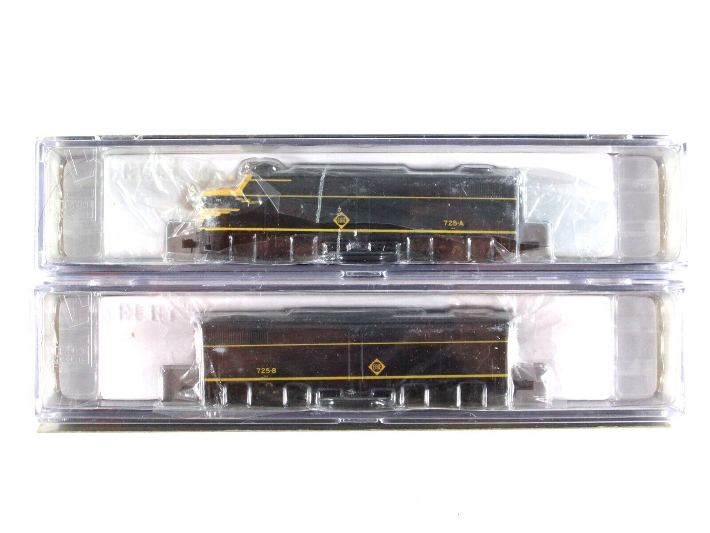 N Scale **ERIE** FA1 FB1 Diesel Locomotive Pair #725 - Life-Like 7415, Runs Well