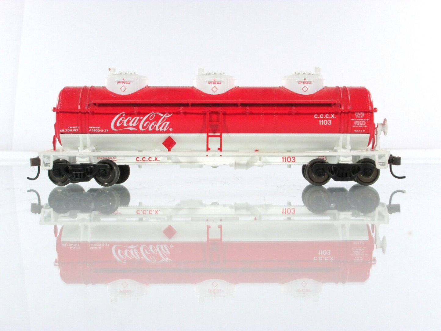 HO Scale **COCA-COLA** Collection Triple Dome Tank Car, CCCX 1103 - Athearn 8352