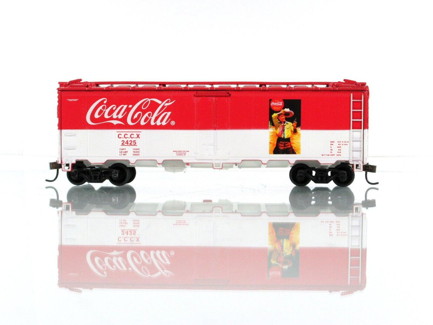HO Scale ***COCA-COLA*** Bottling 40' Steel Reefer Car, CCCX 2425 --Athearn 8324