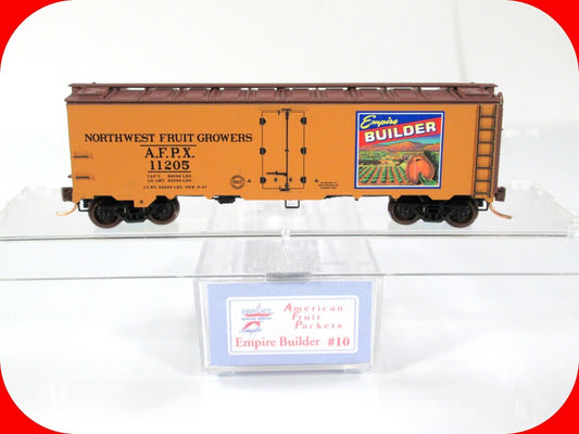 N Scale ***EMPIRE BUILDER*** Reefer #10, AFPX #11205 -Micro Trains, Lowell Smith