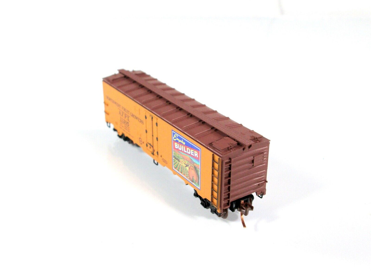 N Scale ***EMPIRE BUILDER*** Reefer #10, AFPX #11205 -Micro Trains, Lowell Smith