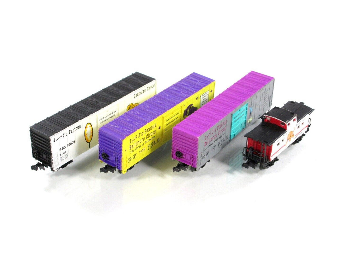 N Scale *** J & J *** Famous Baltimore CIRCUS Box Car & Caboose Set - Bev-Bel