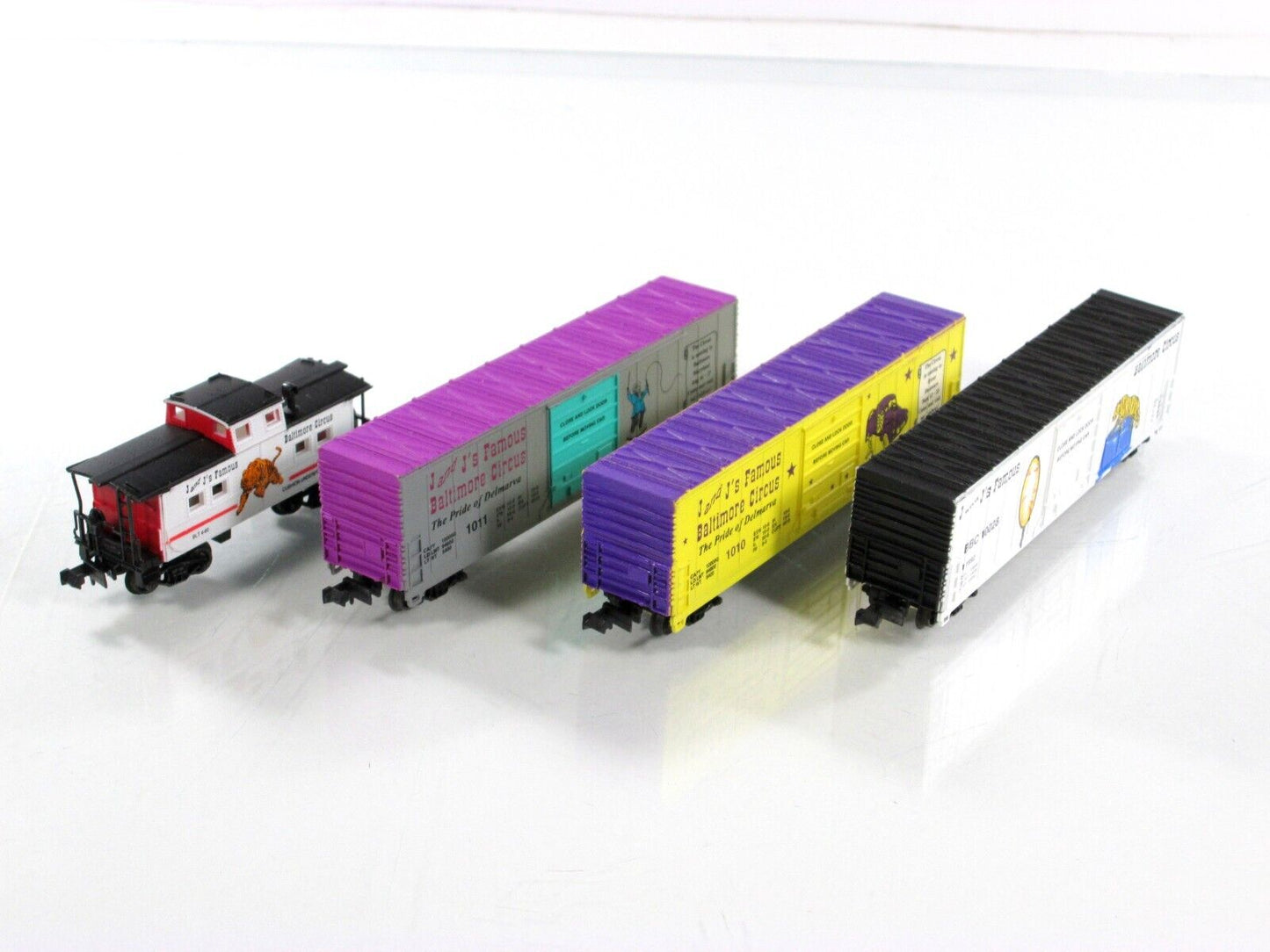 N Scale *** J & J *** Famous Baltimore CIRCUS Box Car & Caboose Set - Bev-Bel